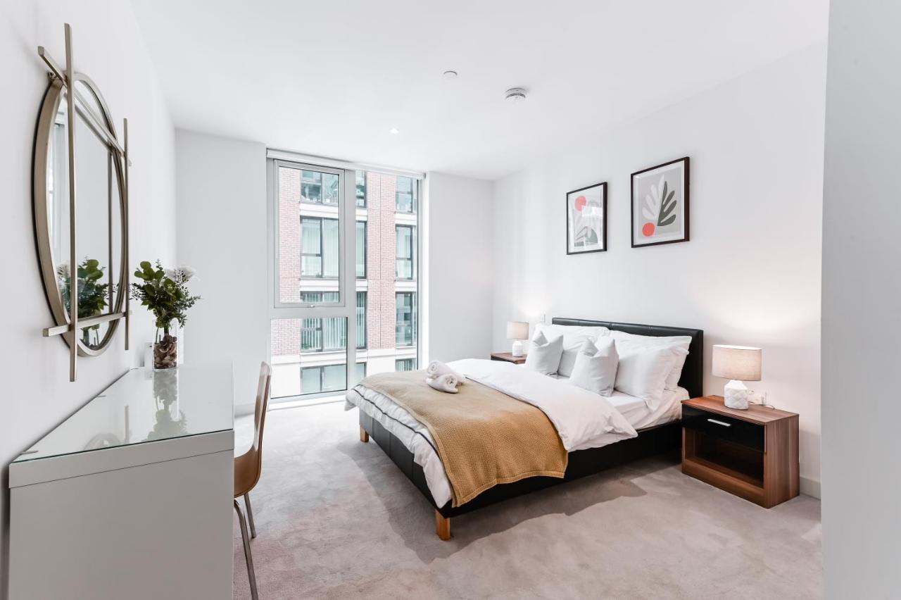 Khayat Homes - The Owelor - Two Bed ロンドン エクステリア 写真
